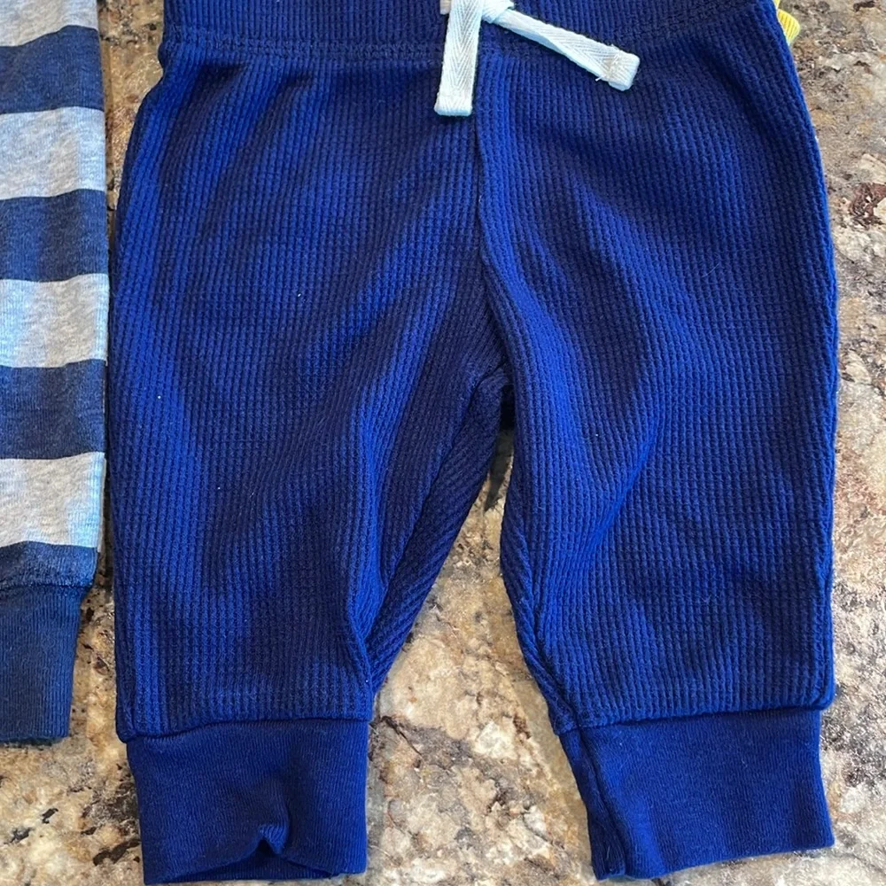 5 pcs CARTERS Baby Boys BUNDLE  jumpers &  Onesies 1 set w matching pants SZ 3M